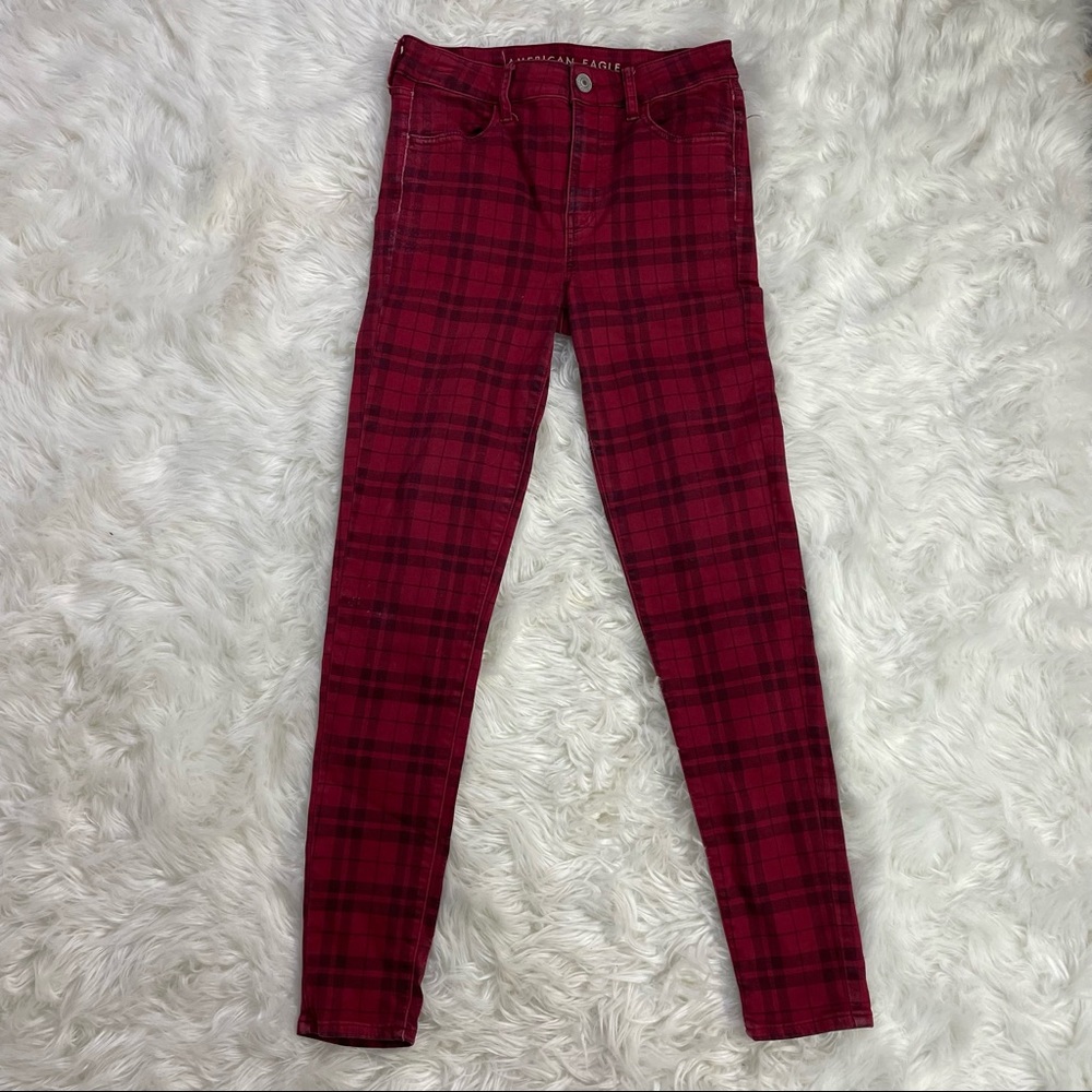 American Eagle patterned red and black high- rise jeggings.